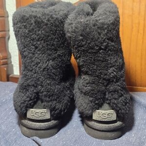 UGG Australia Patten Womens Size 6 Sherpa Boots Black Suede Sheepskin Boots